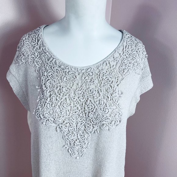 Moa Moa Split back blouse; ivory; sz M - Picture 4 of 5